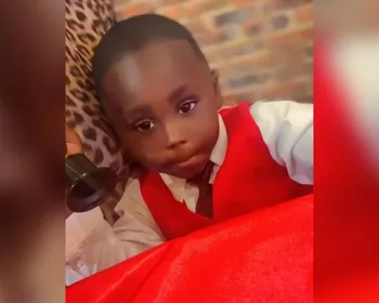 Menino de 4 anos mata primo de 2 com arma encontrada em carro