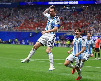 Messi atinge Copa mais artilheira da carreira com gol sobre o Egito