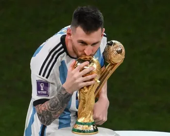 Messi avança à final e iguala recorde histórico de Cafu em Copas do Mundo