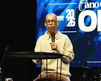 Morre o cantor gospel Marquinhos Menezes, após luta contra câncer
