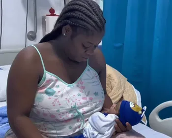 Mulher dá à luz bebê logo após terremoto na Colômbia