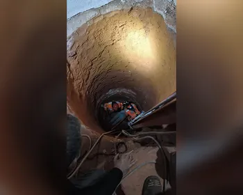 Mulher vai ao banheiro de madrugada e cai em buraco de 8 metros