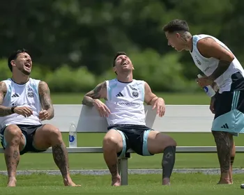 Música no vestiário e treino: Argentina tem dia leve após vaga na final da Copa