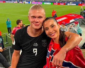 Namorada de Haaland presta apoio ao jogador após eliminação da Copa