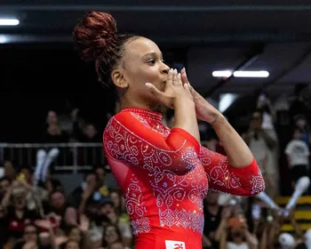 No DF, Rebeca Andrade fatura maior nota do mundo no salto em 2026