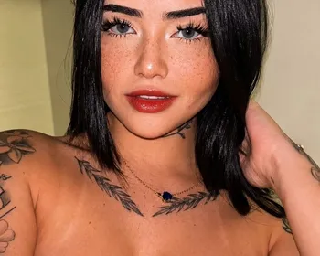 Nora de Andressa Urach faz micropigmentação no rosto para criar sardas falsas: "Sempre quis"