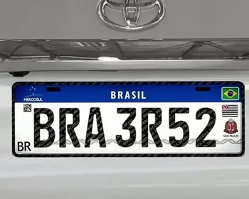 O site gratuito que ajuda a recuperar placas de carros perdidas em enchentes