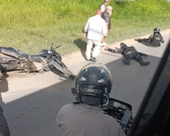 Policiais militares ficam feridos após queda de moto durante patrulhamento em Rio Largo