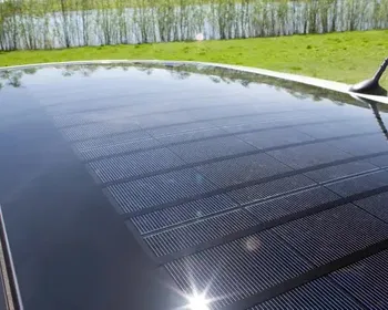 Por que os carros elétricos ainda não usam painéis solares para recarregar a bateria?