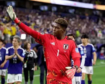 PSG contrata goleiro do Japão na Copa como estratégia comercial, diz jornal