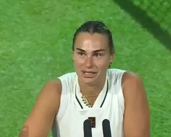 Sabalenka após queda em Wimbledon: 'Quero ficar bêbada e esquecer o tênis'
