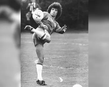 Seleção inglesa lamenta morte de ídolo do Liverpool, Kevin Keegan