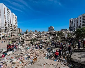 Sobe para 2.595 o número de mortos após terremotos na Venezuela