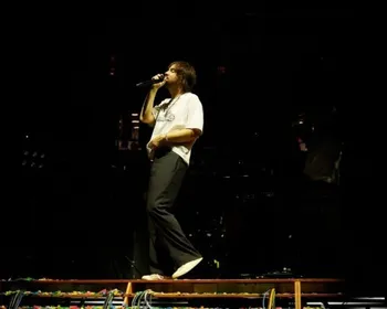Tame Impala e Jennie apresentam o hit ‘Dracula’ juntos ao vivo pela primeira vez
