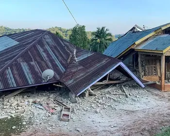 Terremoto de magnitude 7,7 mata ao menos 47 pessoas na Indonésia
