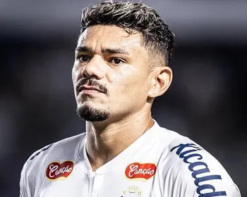 Tiquinho rescinde com Santos após atrasos de salários
