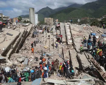 Venezuela busca por desaparecidos 2 semanas após terremotos