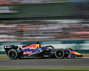 Verstappen vê Red Bull mais competitiva, mas admite: “Ainda não estamos onde queremos”