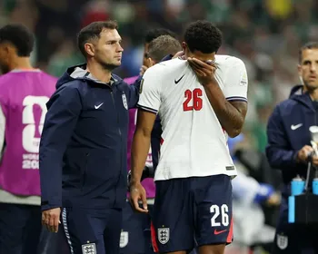 Web se revolta com a Fifa por suspensão de Quansah, da Inglaterra