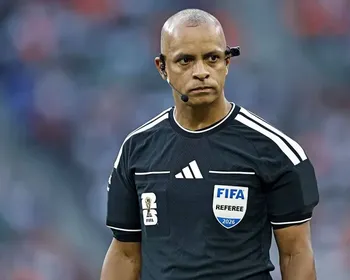 Wilton Pereira ganha força para apitar a final da Copa e pode bater recorde histórico