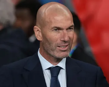 Zidane se prepara para assumir cargo de técnico da França após a Copa