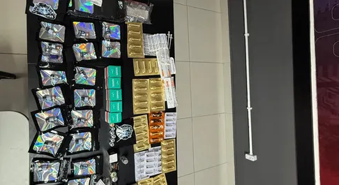 Produtos de emagrecimento não autorizados no Brasil estão entre itens apreendidos em apartamento no Farol