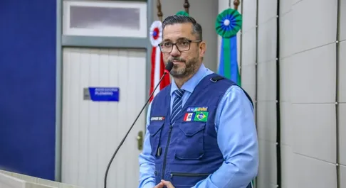 Leonardo Dias critica possível mudança de rota de JHC e defende novo nome ao governo