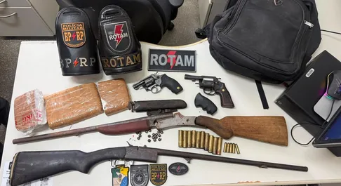Operação conjunta entre PMAL e PMSE prende três suspeitos e apreende armas e drogas em Sergipe