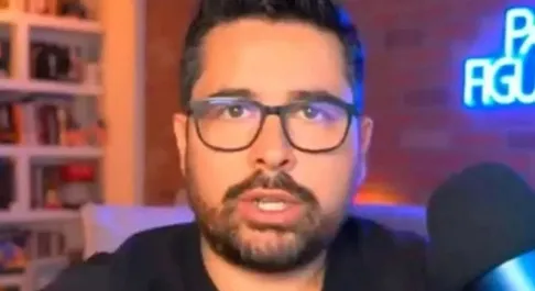 Paulo Figueiredo diz que Flávio Bolsonaro foi "mal" em sabatina