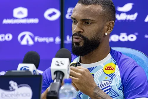 
				Ailton destaca preparação do CSA e afirma: 'Chegou o jogo do acesso'
			
			