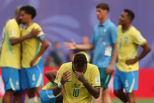 
				Eliminação do Brasil completa ciclo conturbado para a Copa do Mundo
			
			