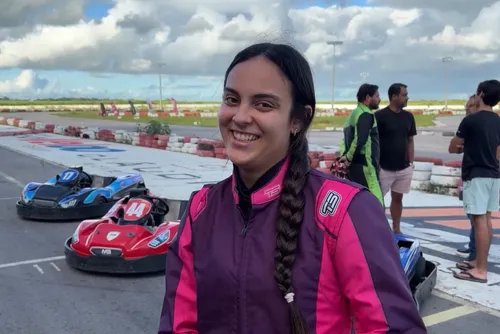 
				Aos 20 anos, Alice Oliveira faz história e conquista título no kart alagoano
			
			