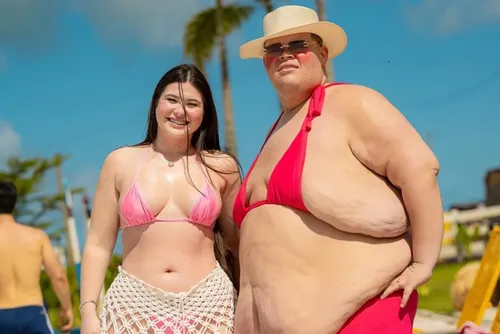 
				Após perder 130 kg, Gordão da XJ usa biquíni da noiva. Veja foto
			
			