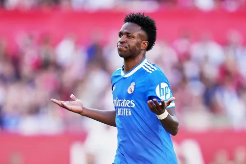 
				Vini Jr.: Arsenal planeja oferta recorde de R$ 888 milhões
			
			