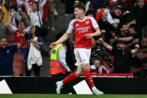 
				Arsenal prepara oferta por Julián Álvarez com astro na troca
			
			