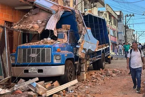 
				As impactantes imagens do terremoto que abalou a Colômbia
			
			