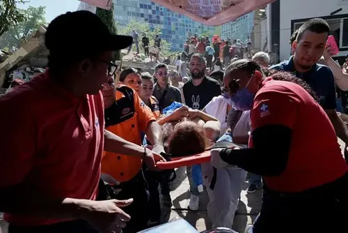 
				As impactantes imagens do terremoto que abalou a Colômbia
			
			