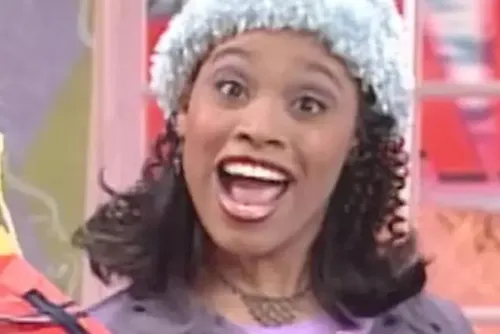 
				Atriz de 'All That' e 'Vila Sésamo' morre aos 46 anos após complicação de crise de asma
			
			