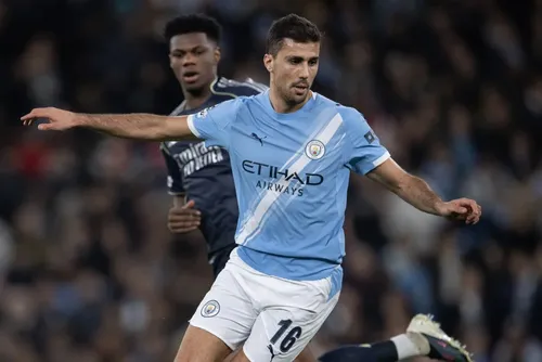 
				Rodri: Manchester City recusa nova oferta do Barcelona
			
			
