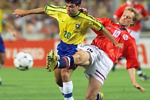 
				Brasil encara Noruega neste domingo por vaga nas quartas de final da Copa
			
			