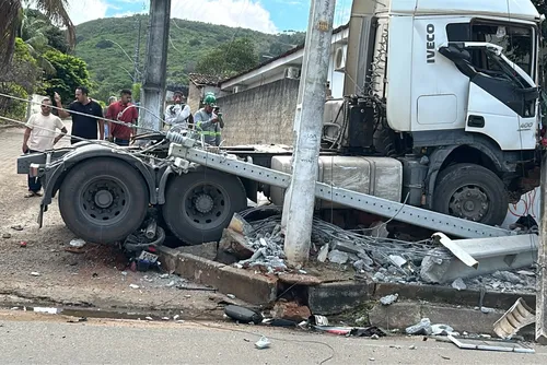 
				Motorista preso por atropelar e matar servidora muda versão; PC apura uso de drogas
			
			