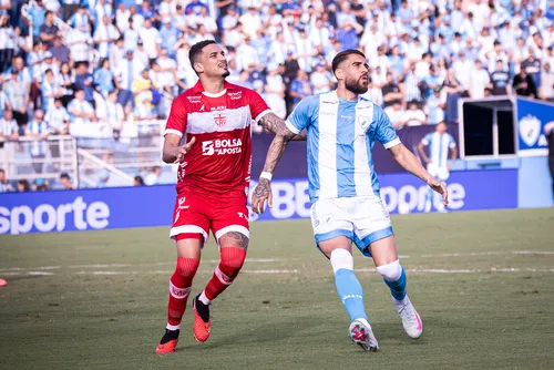 
				CRB é goleado pelo Londrina e tem recuperação interrompida na Série B: 5 a 0
			
			