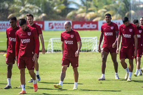 
				CRB finaliza preparação antes de viagem para enfrentar o Avaí pela Série B
			
			