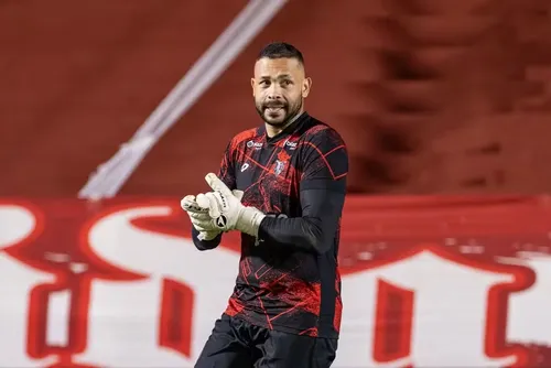 
				CRB sonda contratação de meio-campista titular do CSA para sequência da Série B
			
			