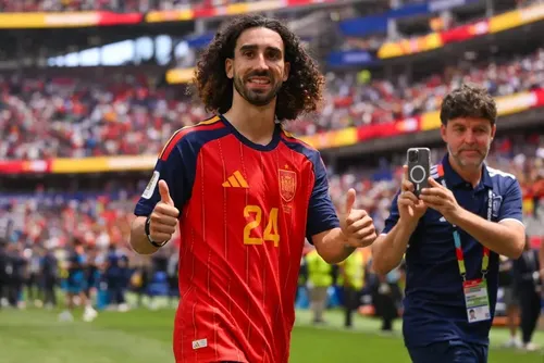 
				Cucurella promete deixar seleção da Espanha se conquistar a Copa do Mundo
			
			