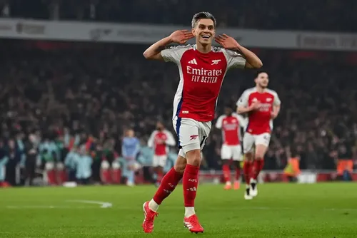 
				Destaque do Arsenal, Trossard é oficializado como reforço do Besiktas
			
			