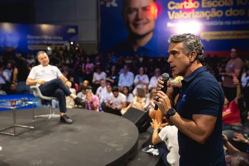 
				Em debate sobre educação, Rafael Brito propõe nova bolsa para estudantes a Renan Filho
			
			