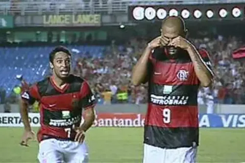 
				Entenda a ligação entre Cienciano, 'Chororô', Botafogo e Flamengo
			
			