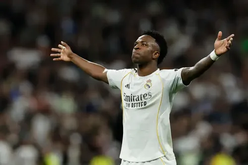 
				Entenda a situação de Vini Jr, que pode deixar o Real Madrid após oito anos
			
			