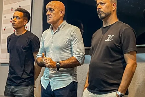 
				Executivo garante permanência de Alex Bruno no ASA: "Fica até o jogo do acesso"
			
			